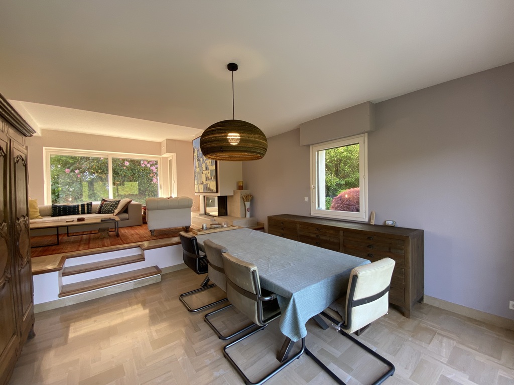 A Louer. Libre en Août 2026. Maison MEUBLÉE. 5 chambres, surface de 211 m² avec Jardin !