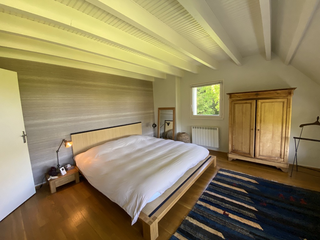 A Louer. Libre en Août 2026. Maison MEUBLÉE. 5 chambres, surface de 211 m² avec Jardin !
