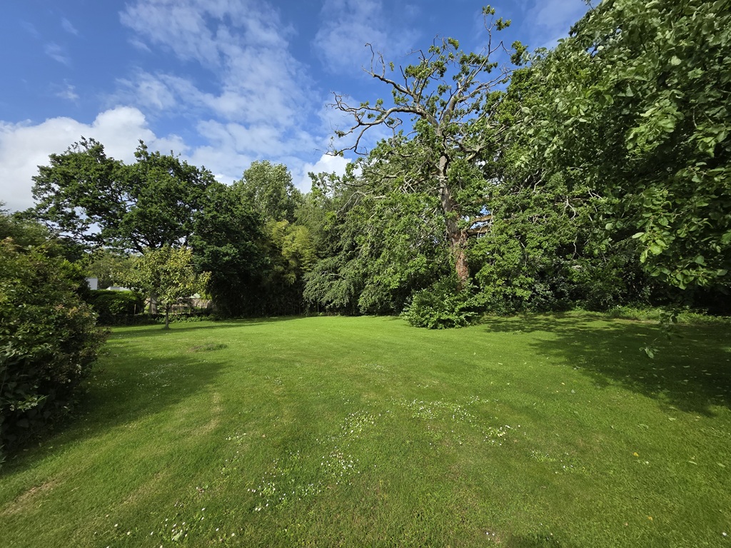 PONT L’ABBE, Emplacement Exceptionnel & Recherché, Terrain Constructible de 900m²