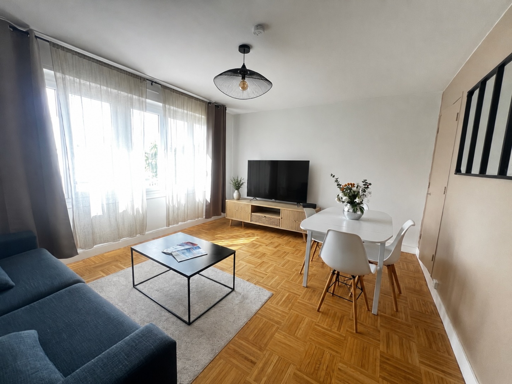 Lorient  – L’Appartement Traversant & Lumineux (57 m²) avec Garage Box, Cave & Parking