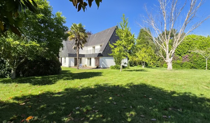 Gouesnach- L’Authentique Maison Familiale de 244m² Sur Parc Arboré d’1 Hectare & Sans Vis-À-Vis