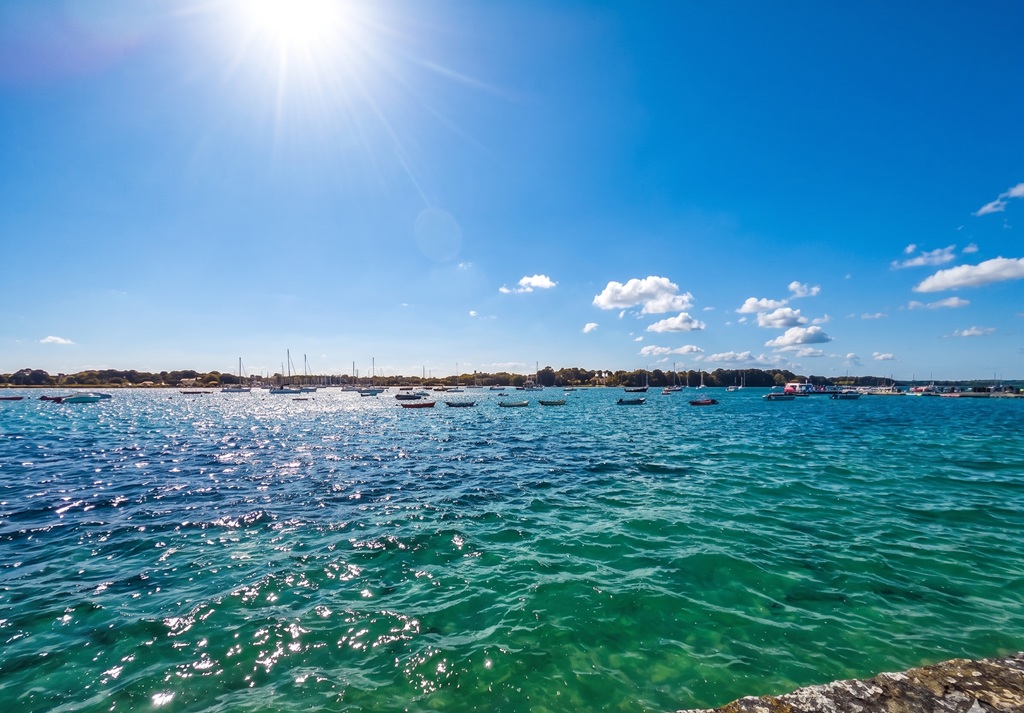 Exclusivité Agence, L’ILE TUDY, à la Pointe, L’appartement T2 Bis avec Vue Mer & Terrasse & Garage