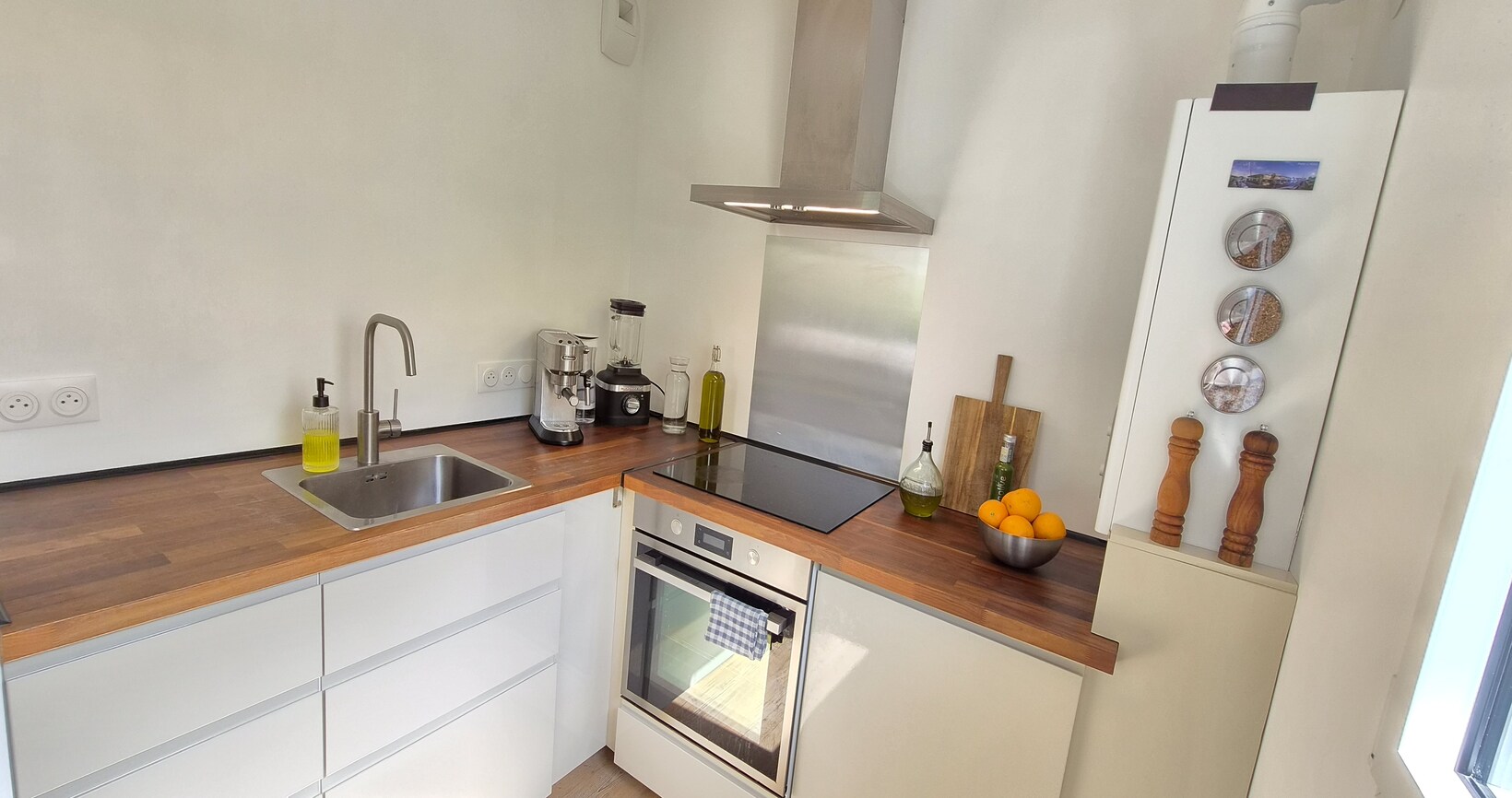 Fouesnant – Agréable T2 Avec Terrasse & Jardin & Parking. À Pied du Centre-Bourg