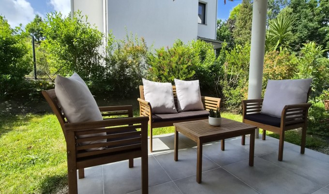 Fouesnant – Agréable T2 Avec Terrasse & Jardin & Parking. À Pied du Centre-Bourg