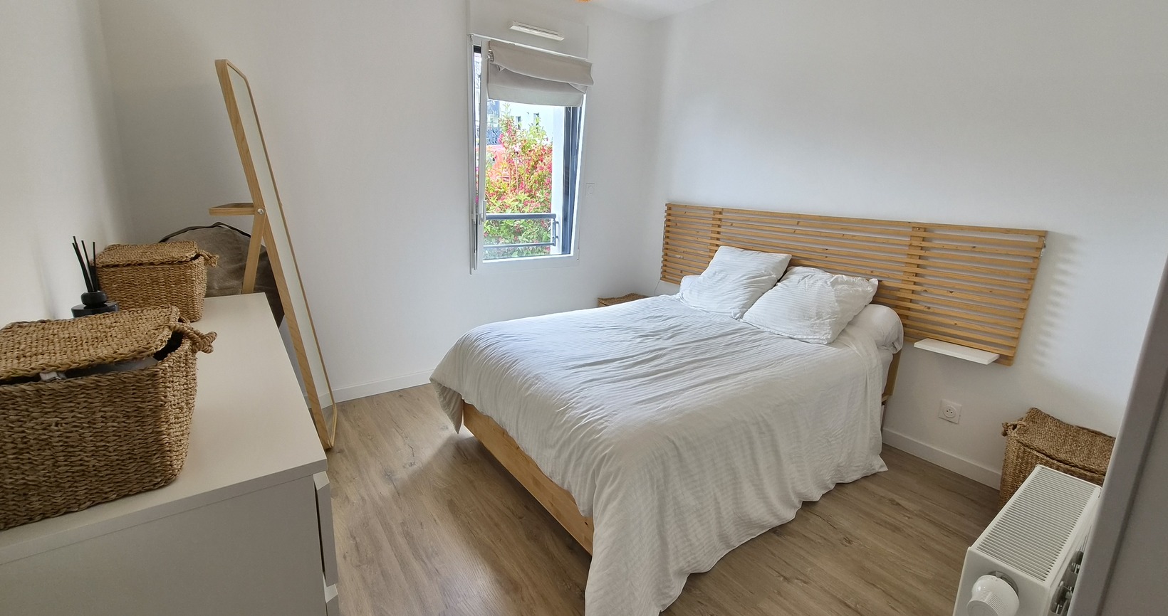 Fouesnant – Agréable T2 Avec Terrasse & Jardin & Parking. À Pied du Centre-Bourg