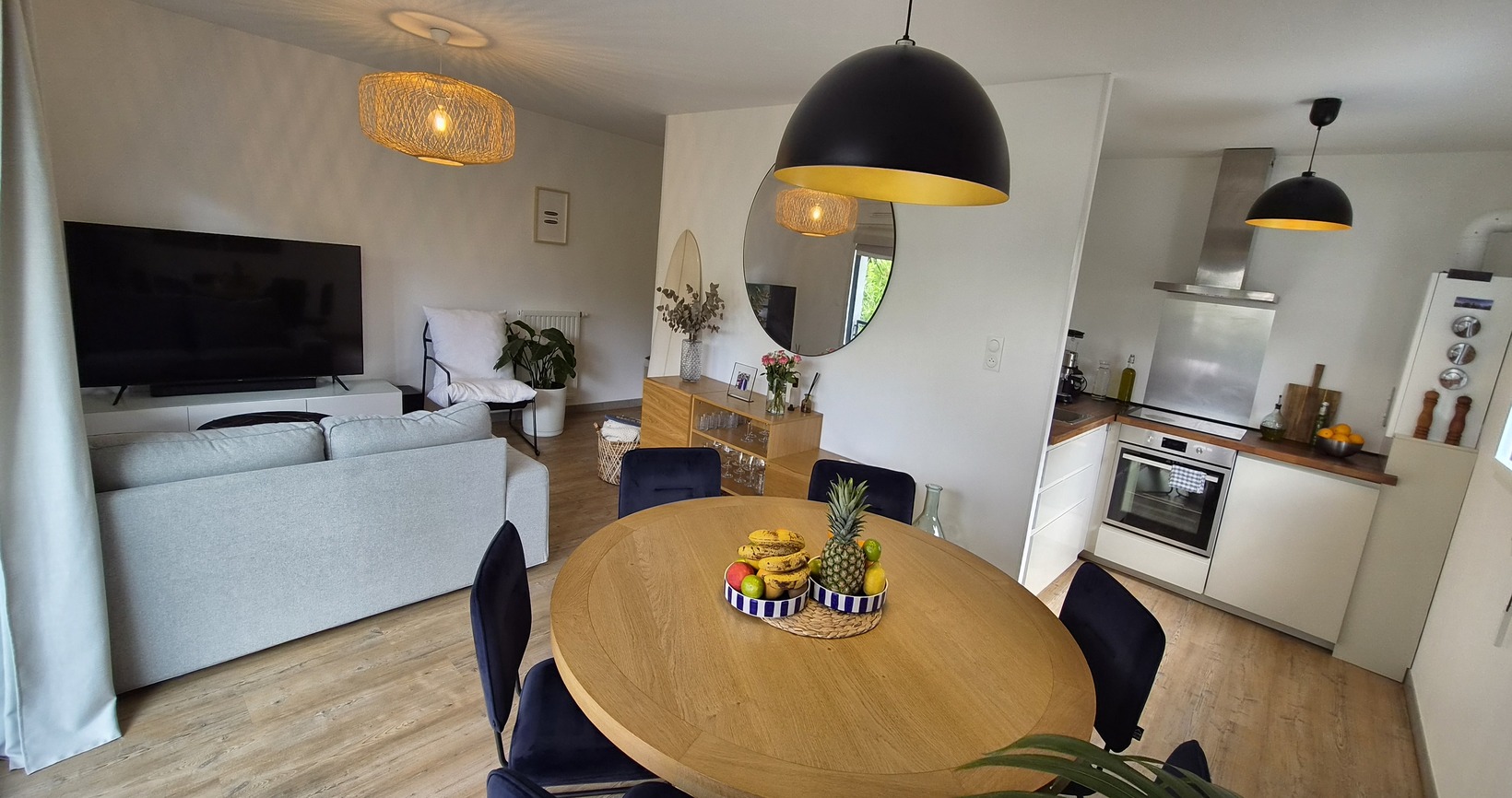 Fouesnant – Agréable T2 Avec Terrasse & Jardin & Parking. À Pied du Centre-Bourg