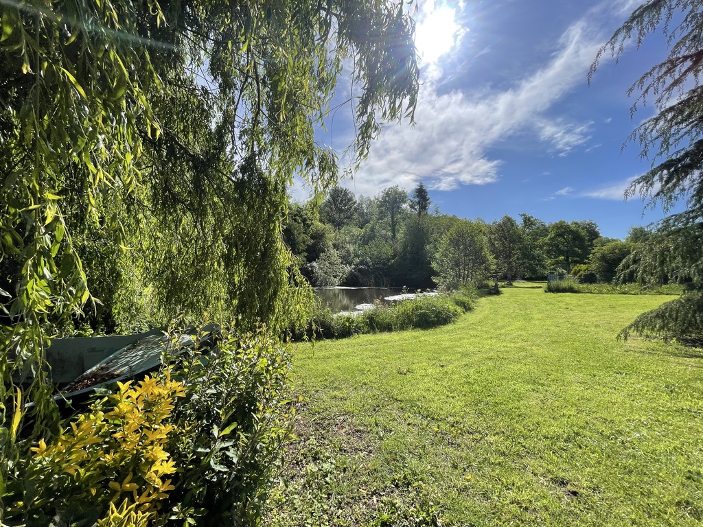 Douarnenez “Le Juch” – Maison Familiale avec Vie de Plain-Pied sur Terrain d’Exception avec Etang