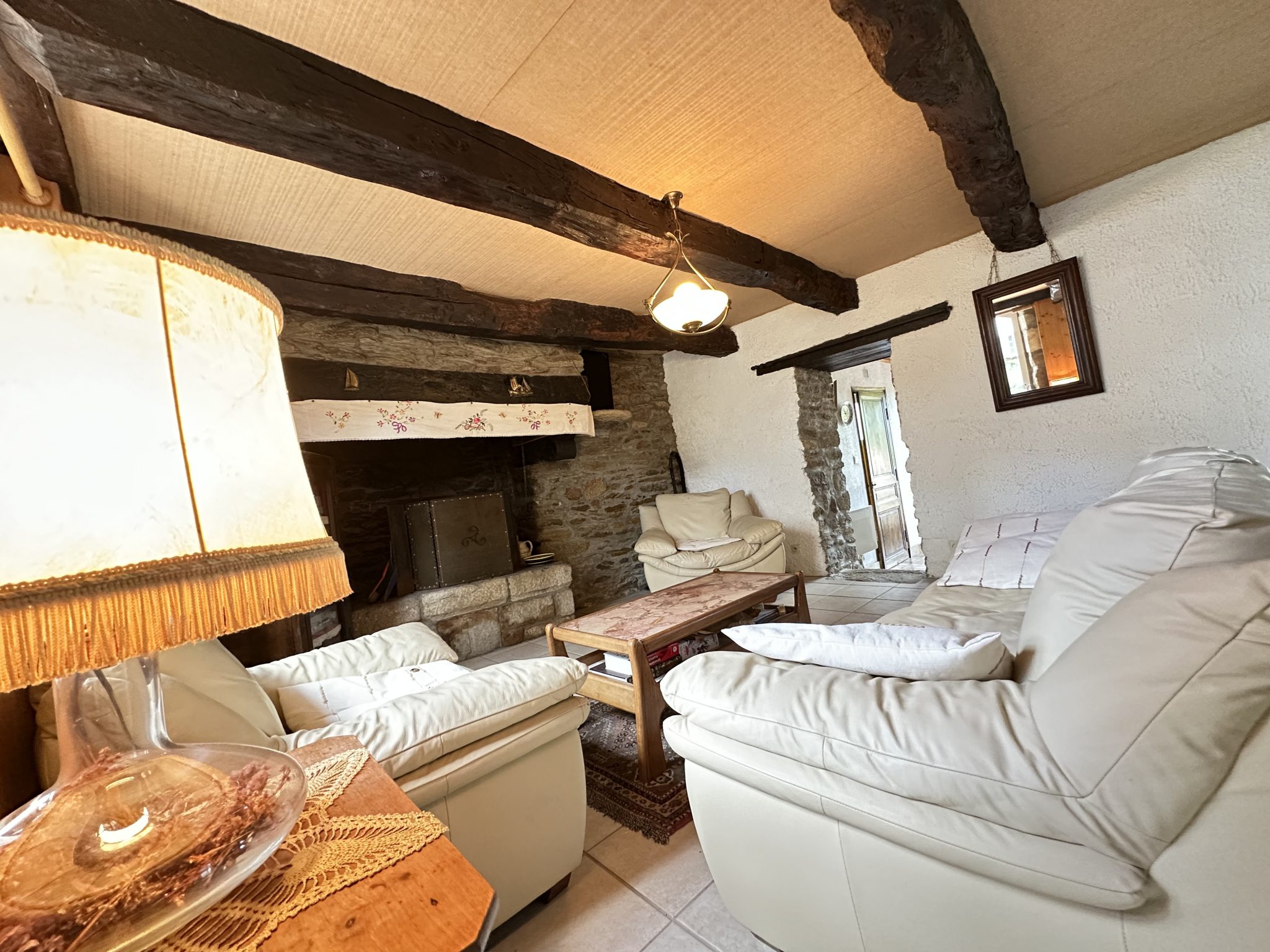 Moëlan-sur-Mer, Charme & Authenticité pour Cette Maison en Pierre Avec accès au Bélon à Pied !