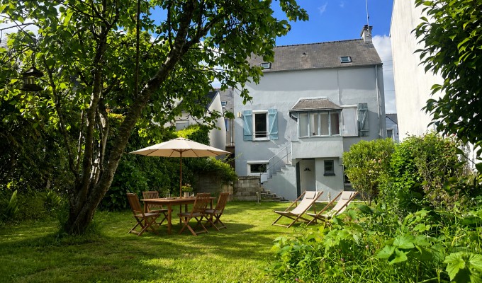 Quimper Ouest Maison de Ville de 92m² Rénovée  Jardin Clos & Arboré