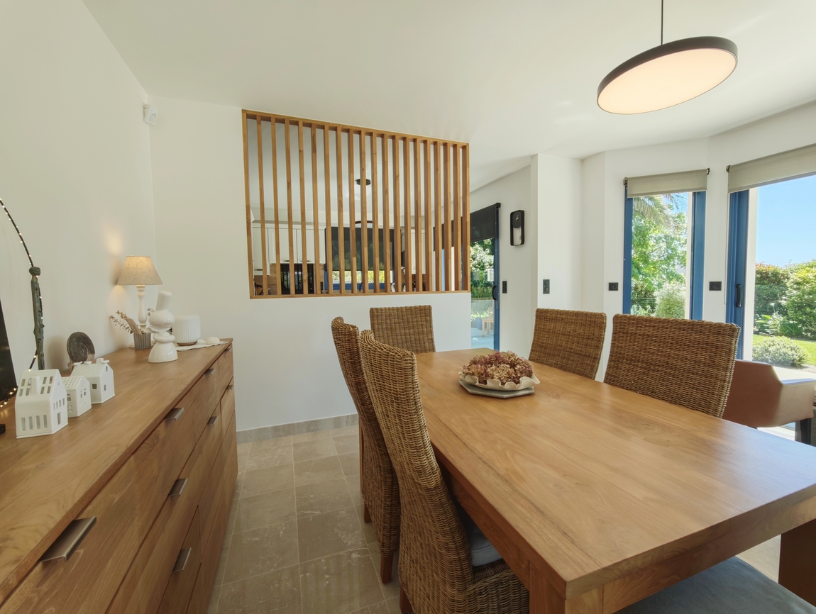 Quimper Sud – Maison Contemporaine aux Prestations Qualitatives & Soignées sur Terrain de 1000 m2.