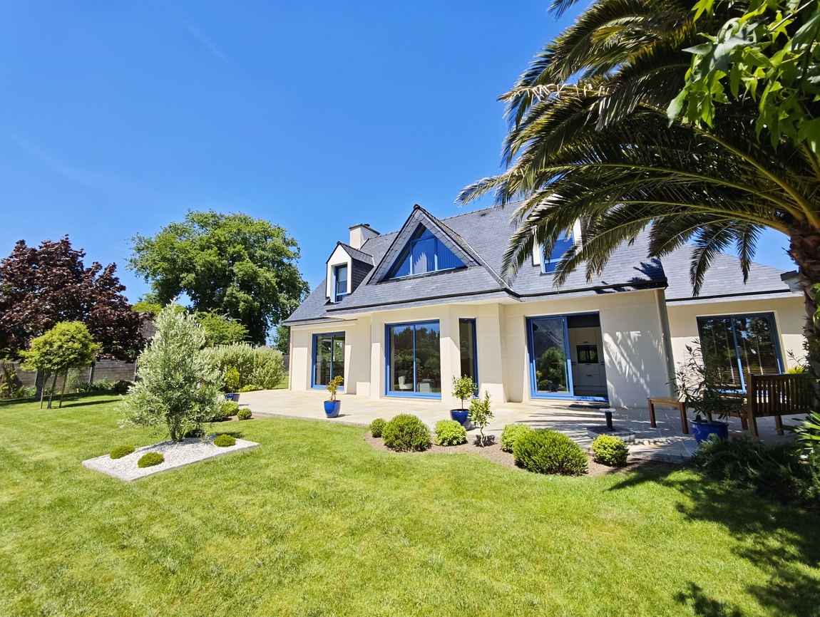 Quimper Sud – Maison Contemporaine aux Prestations Qualitatives & Soignées sur Terrain de 1000 m2.
