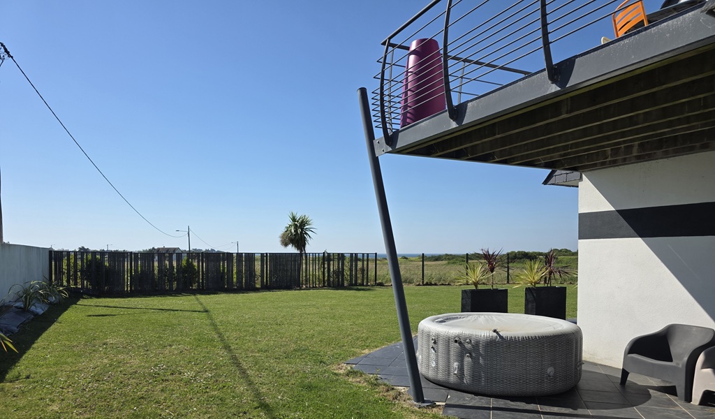 Penmarch, VUE MER de Toutes les Pièces, Maison Contemporaine 4 Chambres Avec Jardin Clos