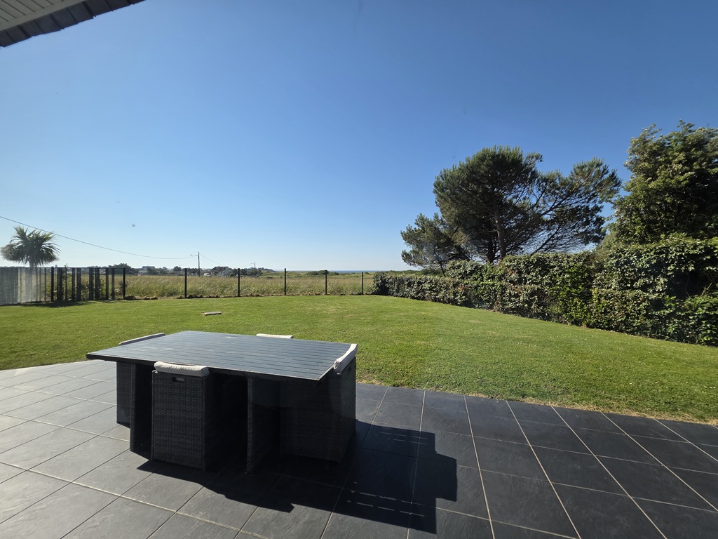 Penmarch, VUE MER de Toutes les Pièces, Maison Contemporaine 4 Chambres Avec Jardin Clos