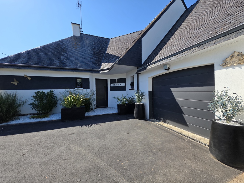 Penmarch, VUE MER de Toutes les Pièces, Maison Contemporaine 4 Chambres Avec Jardin Clos