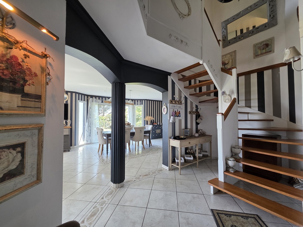Penmarch, VUE MER de Toutes les Pièces, Maison Contemporaine 4 Chambres Avec Jardin Clos