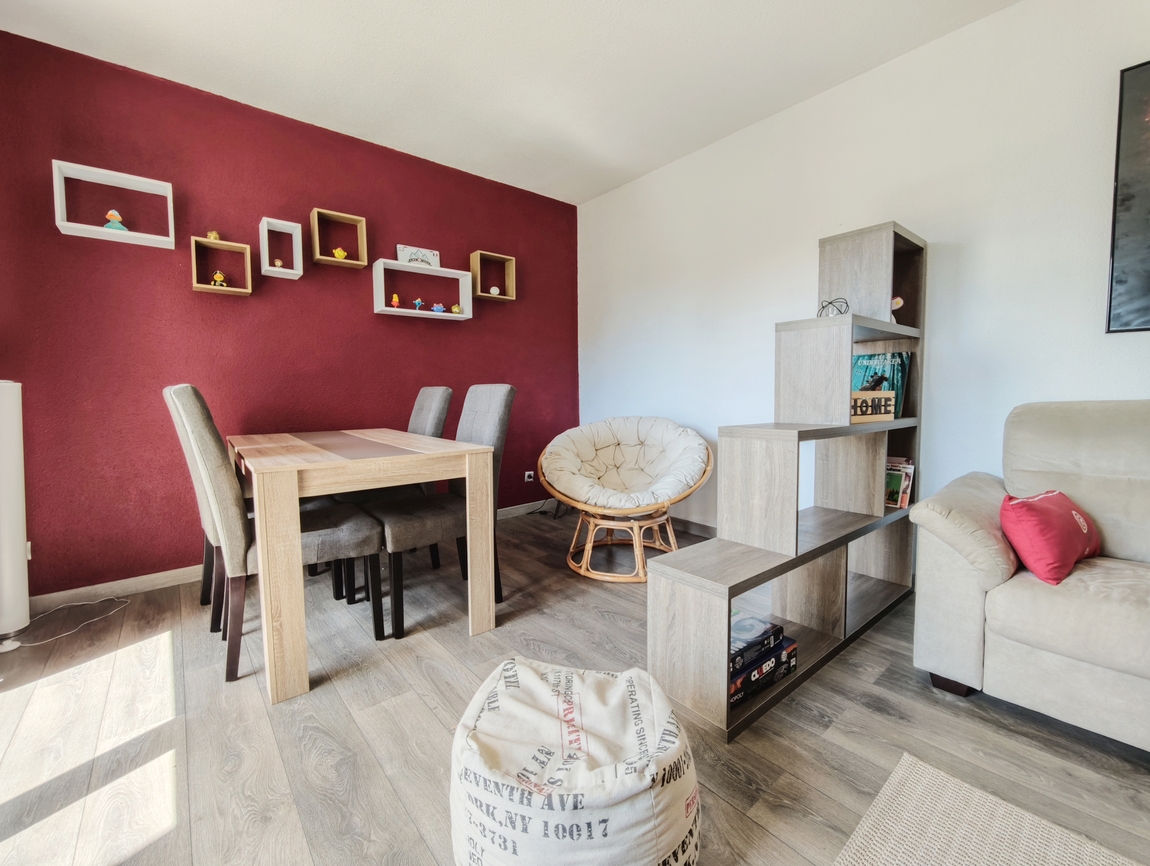 Quimper Proche Centre. Impeccable Appartement T3 (62 m2) dans Résidence Sécurisée avec Parking, Balcons & Ascenseur