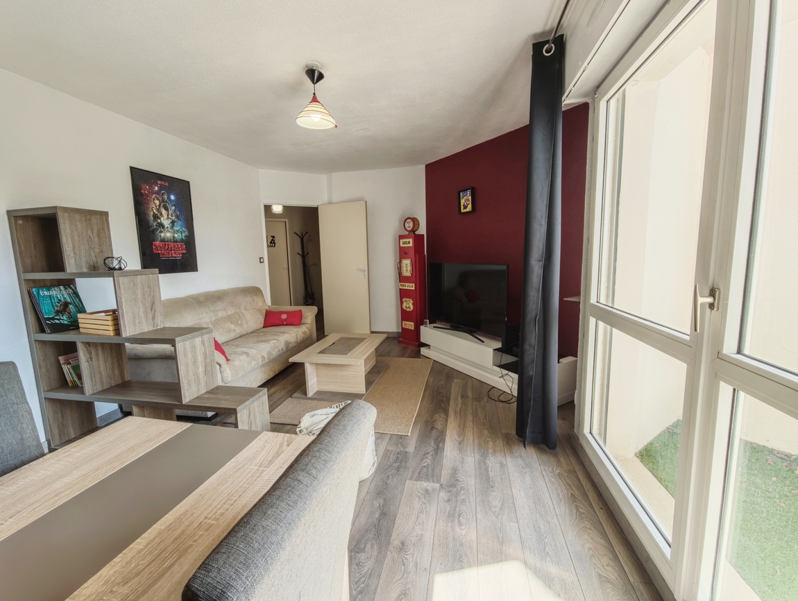 Quimper Proche Centre. Impeccable Appartement T3 (62 m2) dans Résidence Sécurisée avec Parking, Balcons & Ascenseur