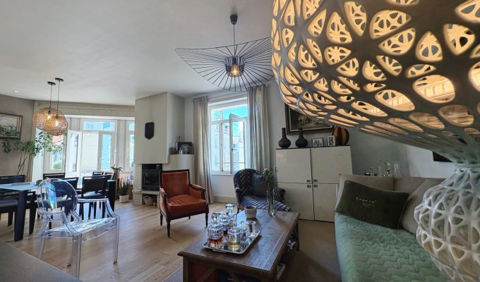 Merville- L’Elégante & Généreuse Maison bourgeoise de 160m² & Son T2 indépendant.