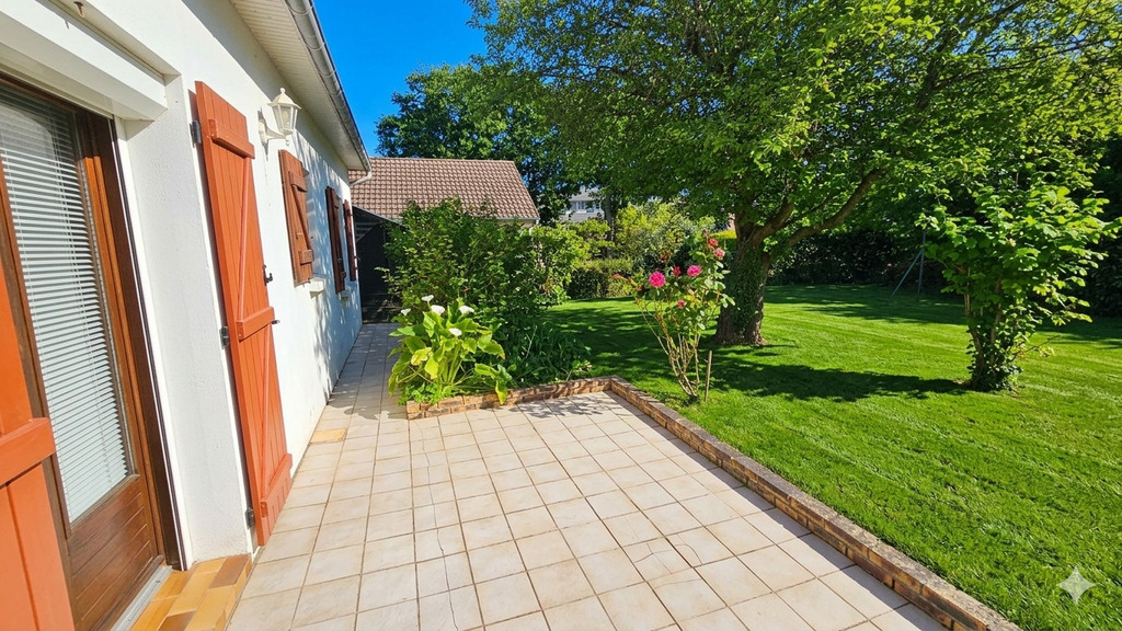Concarneau, L’intemporelle & Fonctionnelle Néo-bretonne de 100m² A Proximité des Commerces Sur Terrain Clos