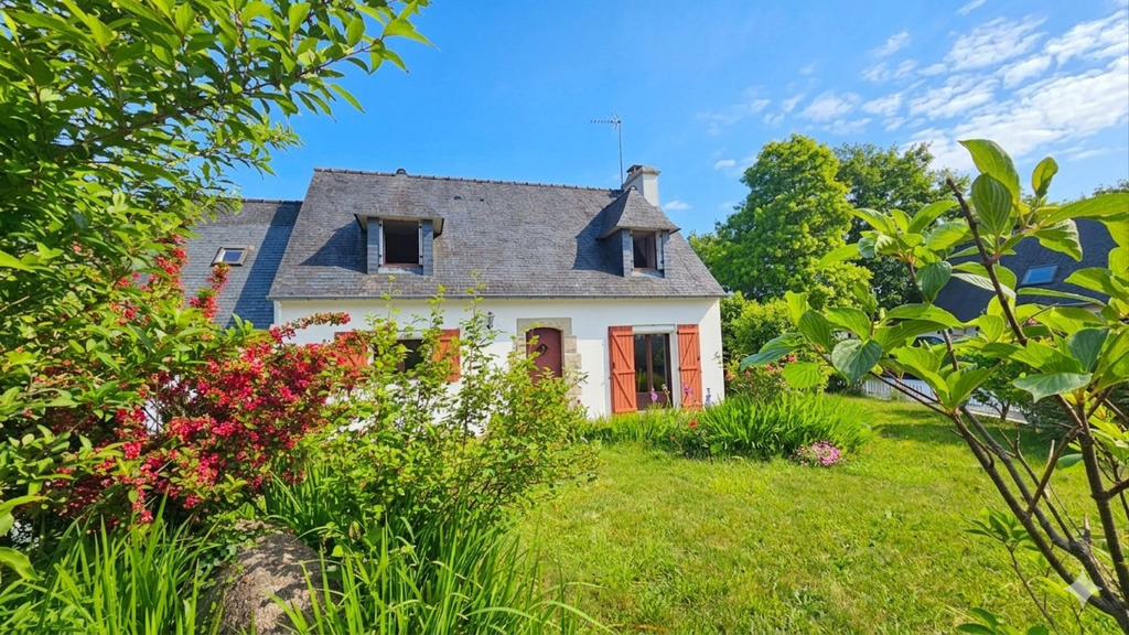 Concarneau, L’intemporelle & Fonctionnelle Néo-bretonne de 100m² A Proximité des Commerces Sur Terrain Clos