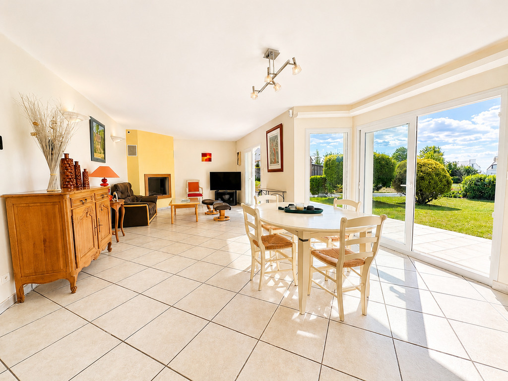Plouhinec – Vue Mer & Lumineuse Contemporaine Avec Double Garage & Dépendance