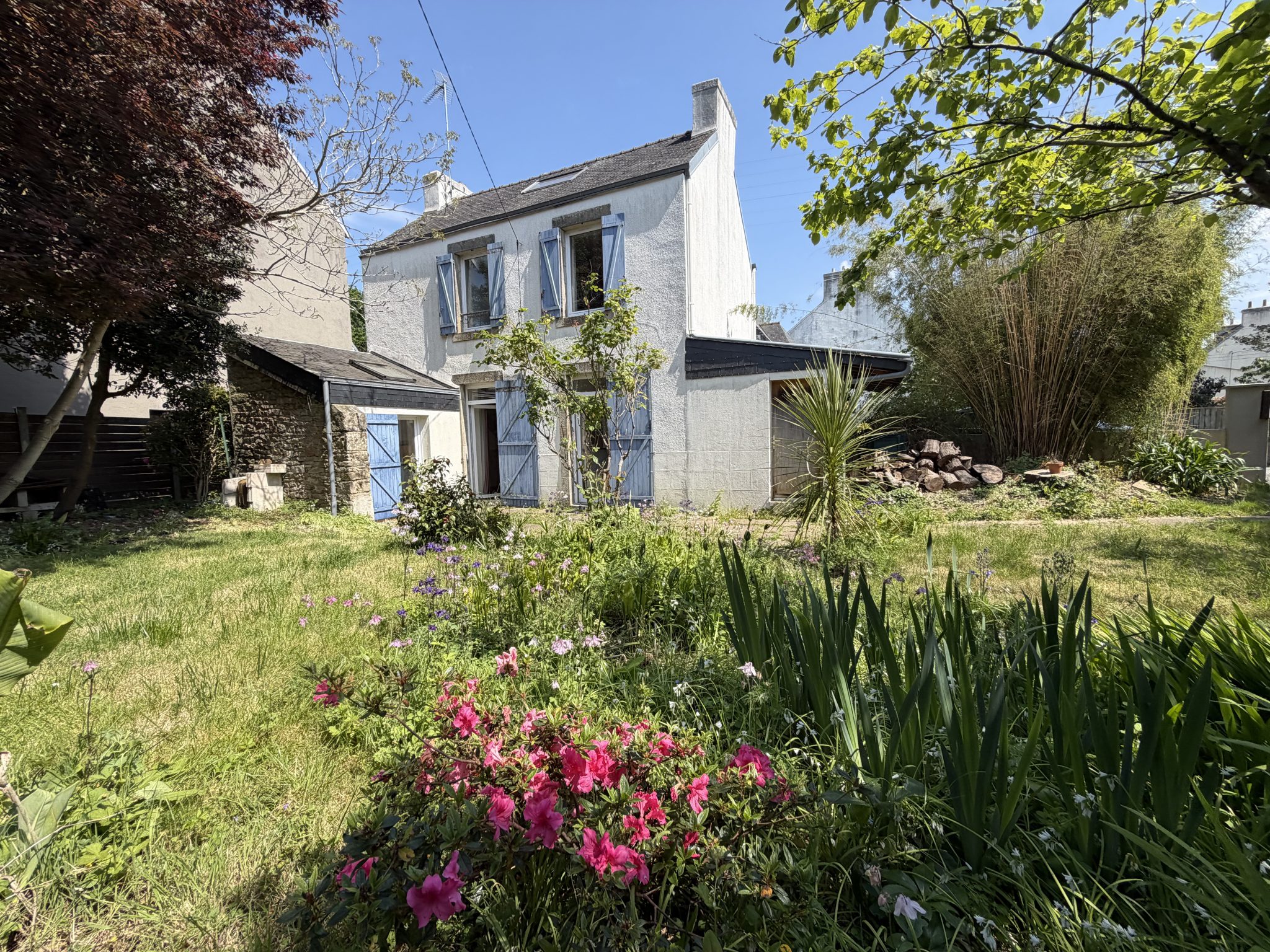 Exclusivité Agence. Quimper Sud Coquette Maison sur les hauteurs de la Ville avec Jardin