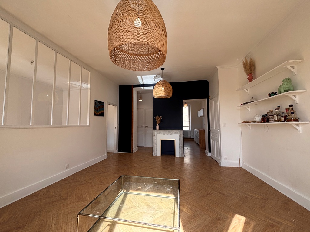 Exclusivité Agence. Quimper Centre L’Elégant Appartement T3 de 70 m² & Sa Vue Exceptionnelle Sur L’Odet.
