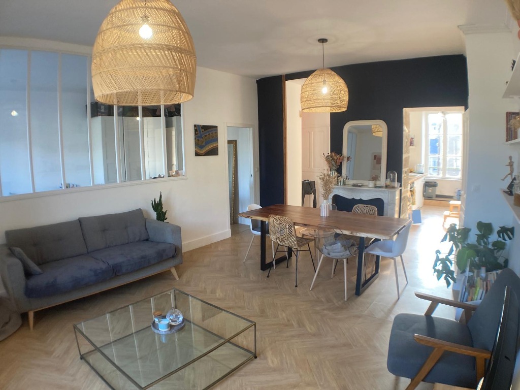 Exclusivité Agence. Quimper Centre L’Elégant Appartement T3 de 70 m² & Sa Vue Exceptionnelle Sur L’Odet.