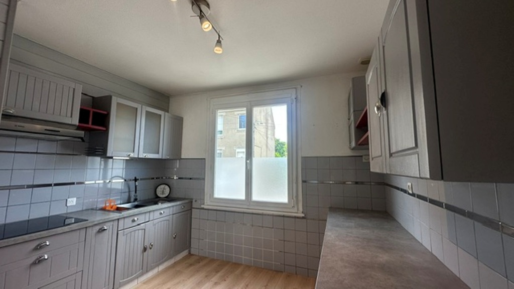 Quimper Ouest Maison de Ville de 92m² Rénovée  Jardin Clos & Arboré