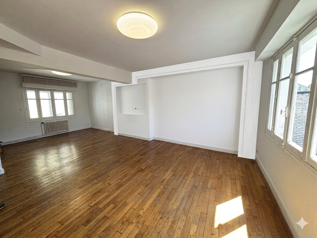 A LOUER. Libre début Juillet 2026. Quimper, Centre-Ville, Appartement T4 de 100 m²