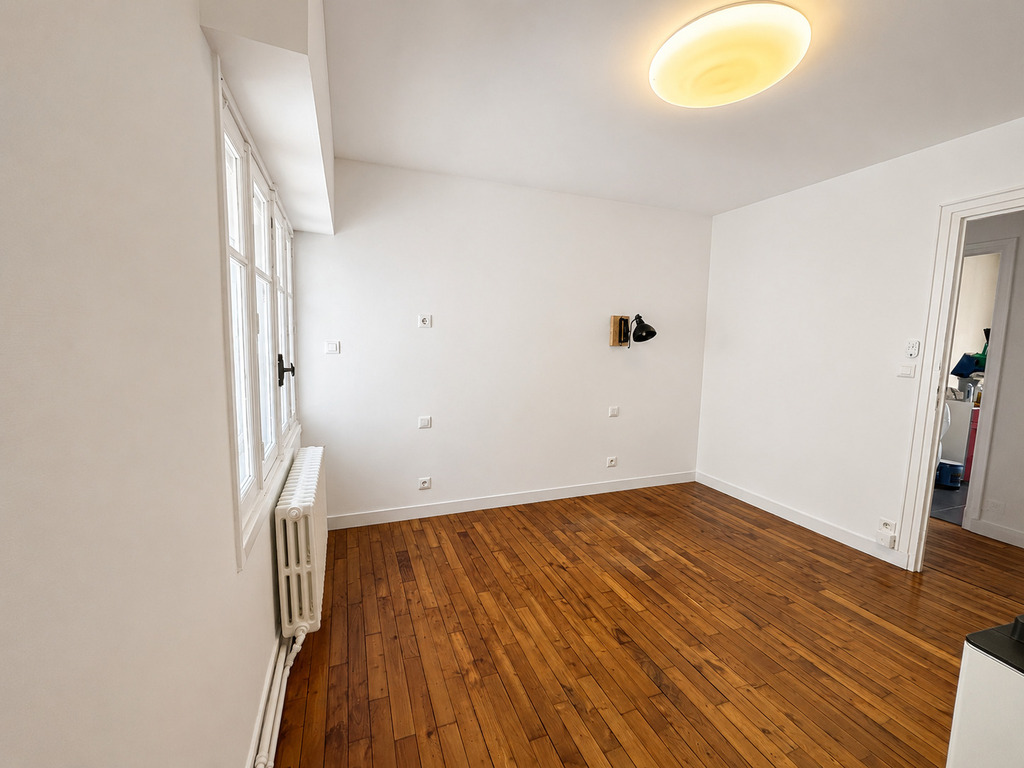 A LOUER. Libre début Juillet 2026. Quimper, Centre-Ville, Appartement T4 de 100 m²