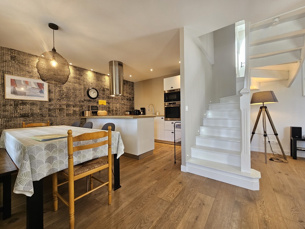 Fouesnant, Le Charme des Années 1930 à la Rénovation Parfaite, sur la route des Plages