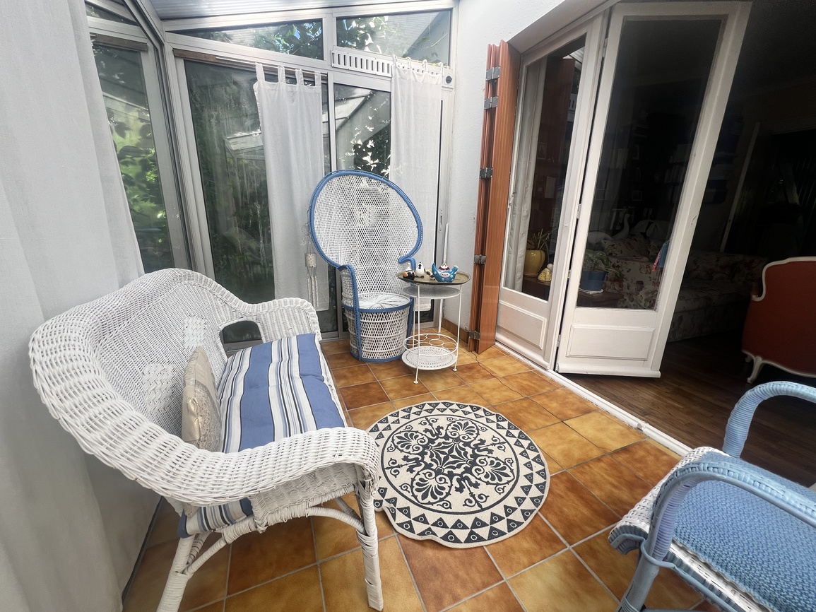 Lorient Lanveur – L’Intemporelle & Lumineuse Maison des Années 50 & Son Garage Sur Son Jardin Clos.