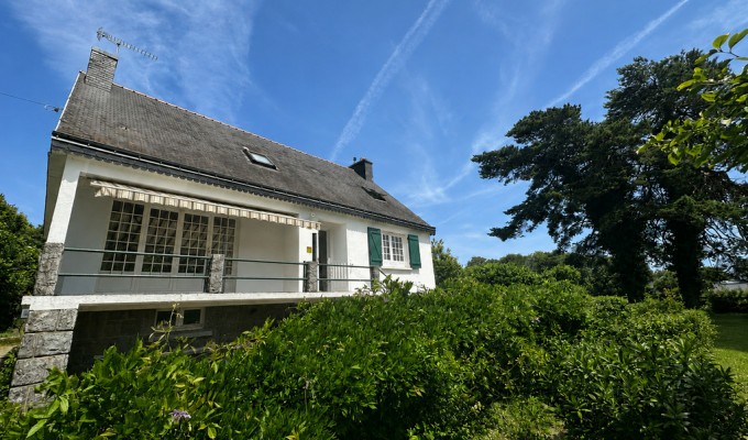 Exclusivité Agence ! Tréméven, Authentique Néo-Bretonne de 126m² habitable avec Jardin !
