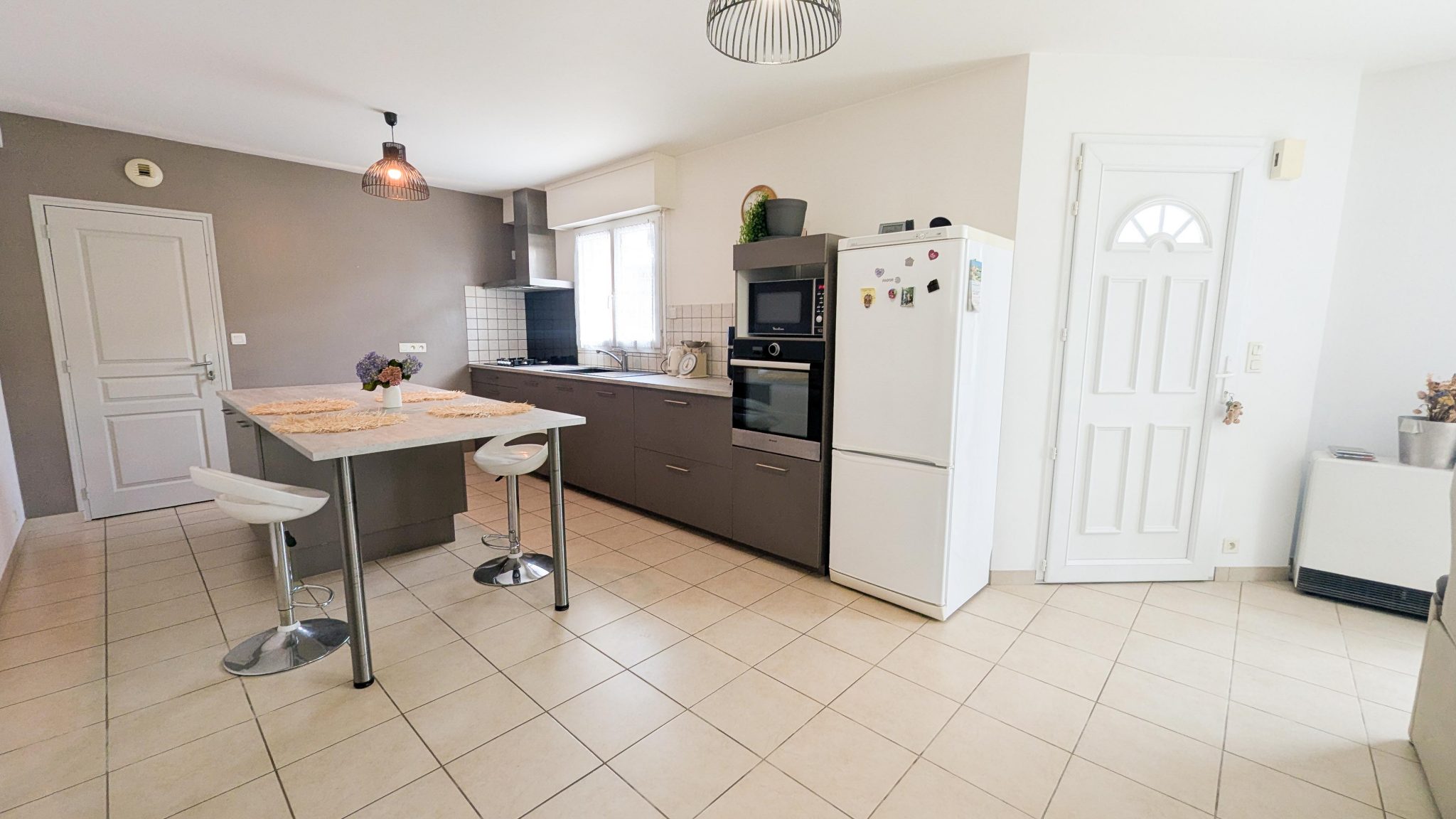 Ploërmel Hypercentre – La Maison De Plain-Pied (104 m²) Rare & Évolutive Sur Grand Terrain Arboré