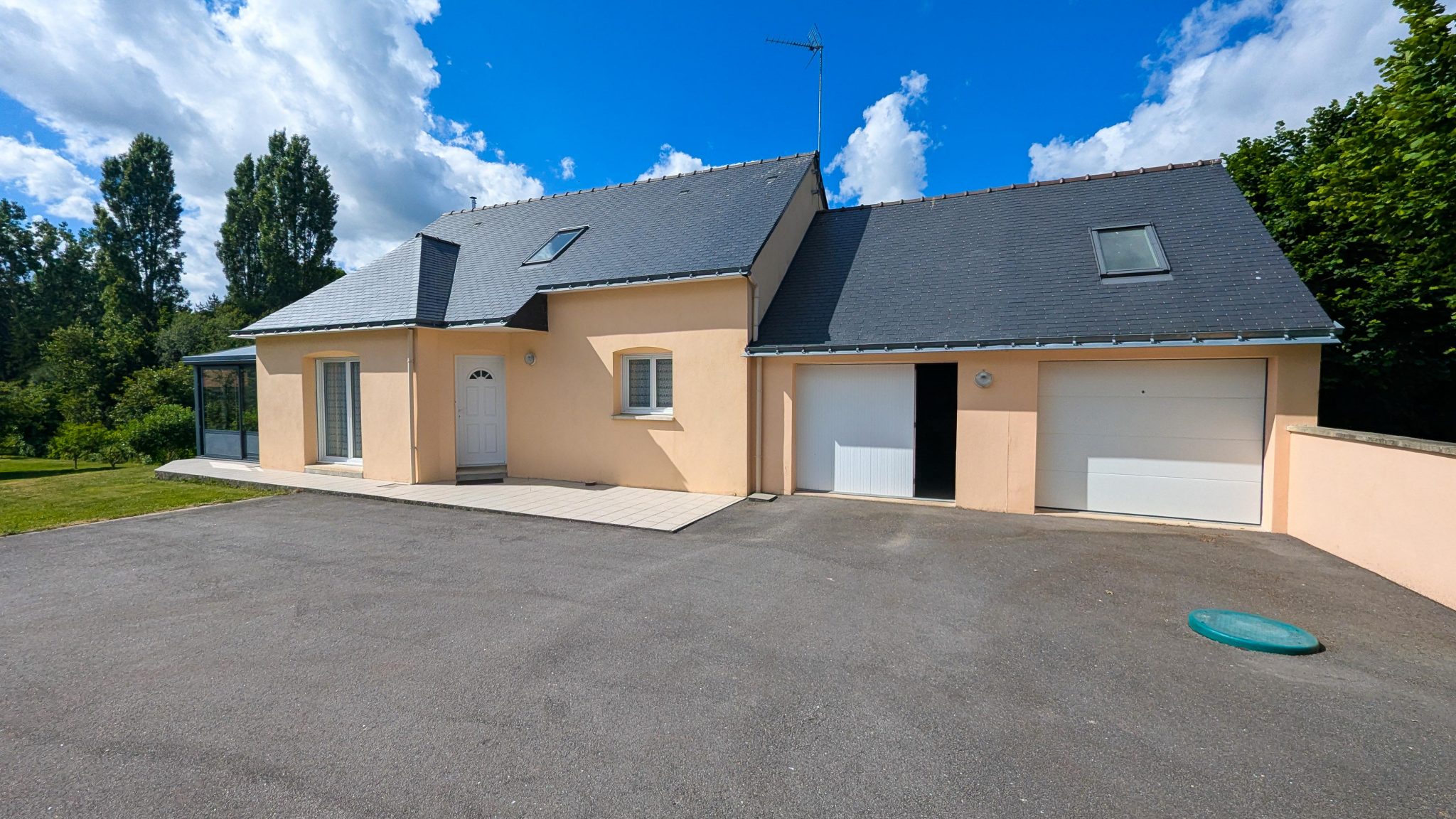 Ploërmel Hypercentre – La Maison De Plain-Pied (104 m²) Rare & Évolutive Sur Grand Terrain Arboré