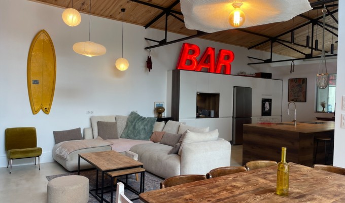 Exclusivité Agence. Douarnenez Centre-Ville – Loft d’Exception au Coeur de la Ville Aux Trois Ports