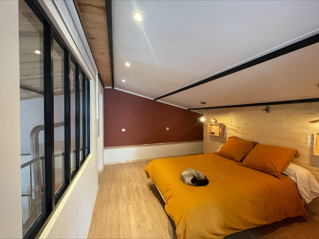 Exclusivité Agence. Douarnenez Centre-Ville – Loft d’Exception au Coeur de la Ville Aux Trois Ports