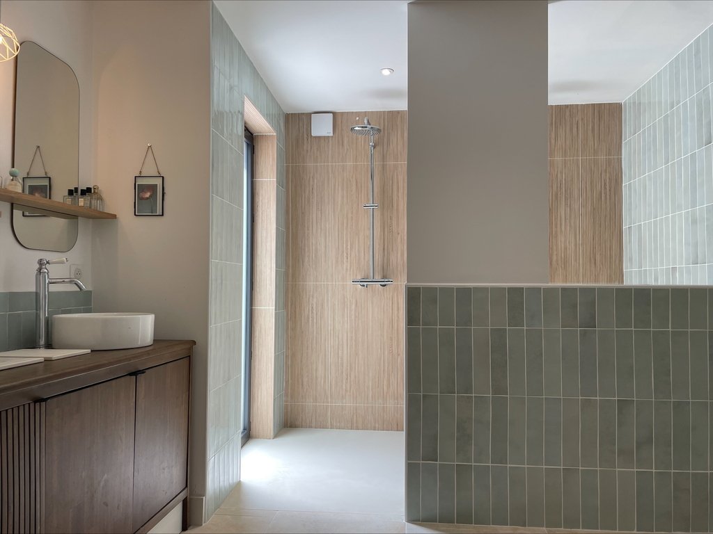 Exclusivité Agence. Douarnenez Centre-Ville – Loft d’Exception au Coeur de la Ville Aux Trois Ports