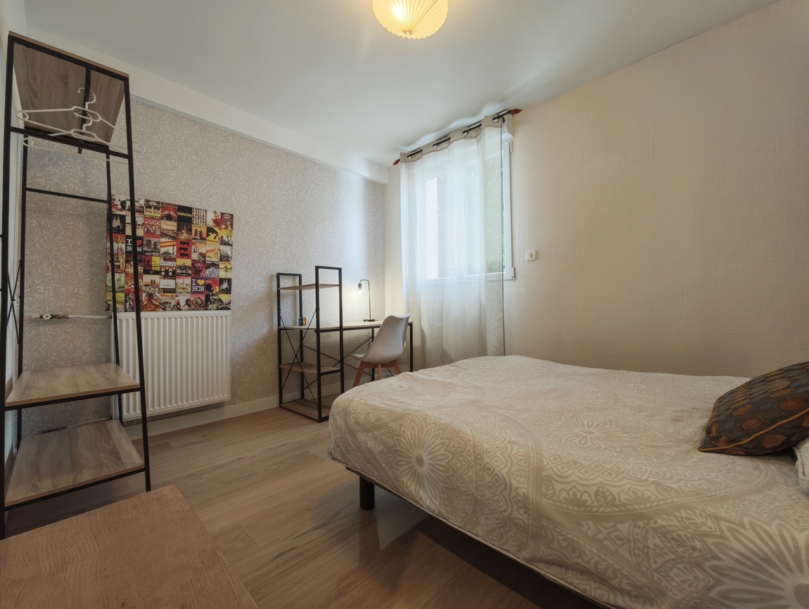 Quimper Sud. Appartement “Cosy” 3 Chambres (74 m2) Intégralement Rénové & Meublé.