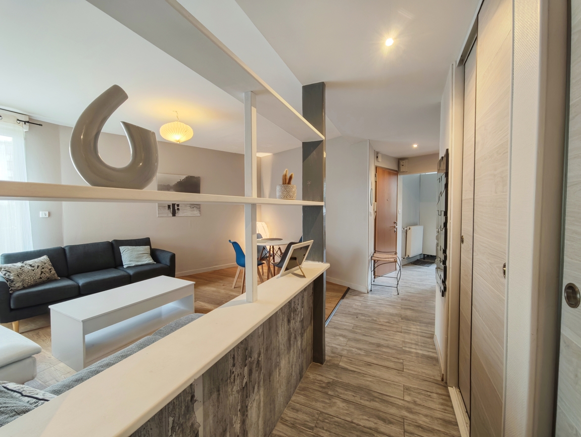 Quimper Sud. Appartement “Cosy” 3 Chambres (74 m2) Intégralement Rénové & Meublé.