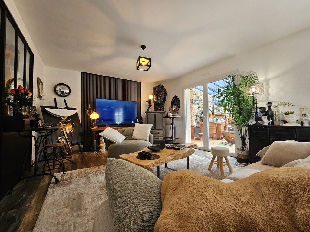 Quimper, centre ville à pied, Maison de 130 m² à la Rénovation Soignée & Qualitative