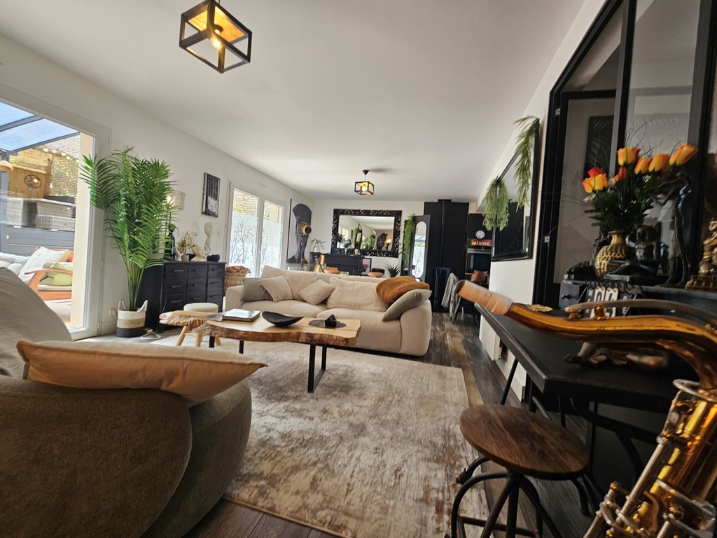 Quimper, centre ville à pied, Maison de 130 m² à la Rénovation Soignée & Qualitative