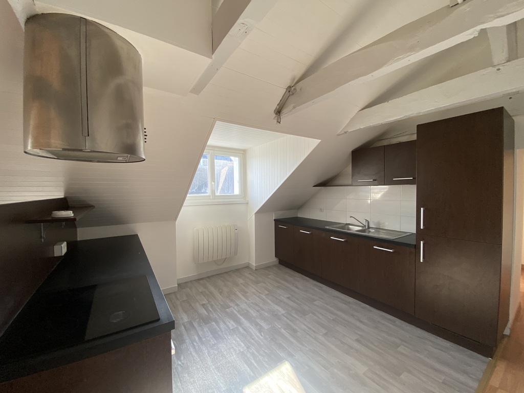 A Louer – Libre le immédiatement – Appartement T3 Au COEUR du Centre Ville de Quimper  !