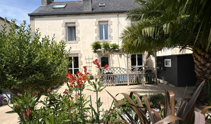 Ploemeur – L’Elégante & Chaleureuse Maison de Caractère & Sa Maison d’Amis Indépendante