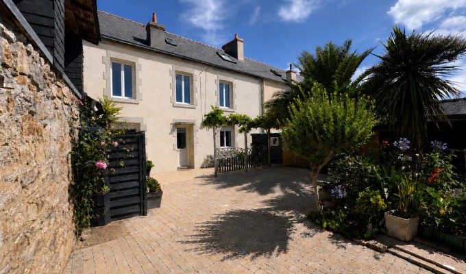 Ploemeur – L’Elégante & Chaleureuse Maison de Caractère & Sa Maison d’Amis Indépendante