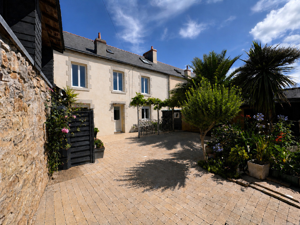 Ploemeur – L’Elégante & Chaleureuse Maison de Caractère & Sa Maison d’Amis Indépendante