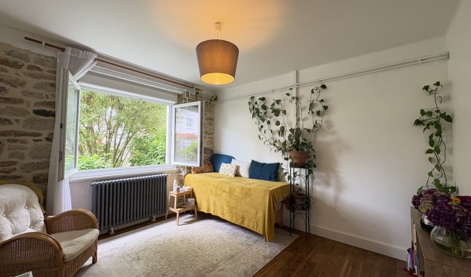 Quimper Manoir des Salles-Coup de Coeur Pour Cette Chaleureuse & Impeccable Maison de Ville de 120m² &  Son Jardin Clos.