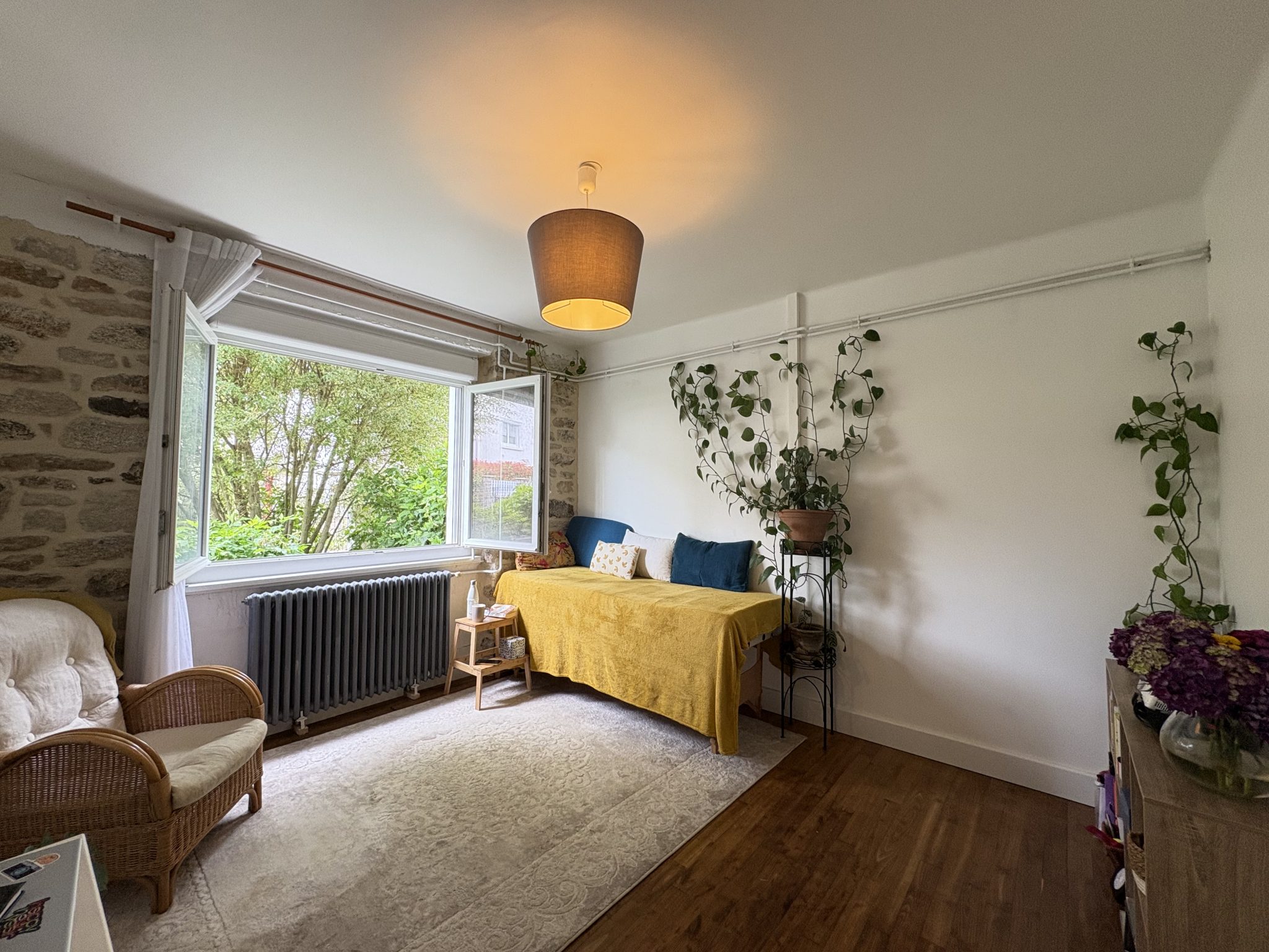Quimper Manoir des Salles-Coup de Coeur Pour Cette Chaleureuse & Impeccable Maison de Ville de 120m² &  Son Jardin Clos.