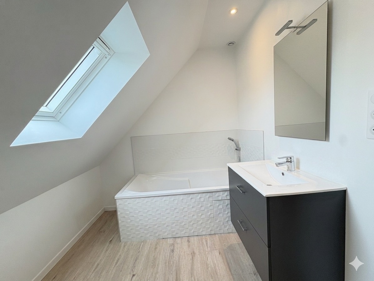 Quimper Manoir des Salles-Coup de Coeur Pour Cette Chaleureuse & Impeccable Maison de Ville de 120m² &  Son Jardin Clos.
